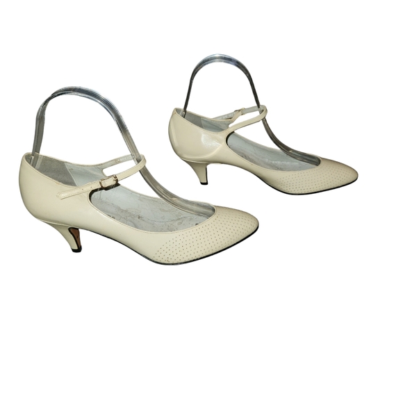 Vintage Leather Aventura Mary Janes - Picture 2 of 9